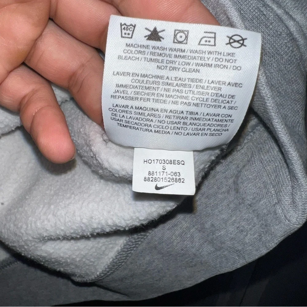 EUC Nike Washington DC Wizards NBA Sweatshirt Hoodie
